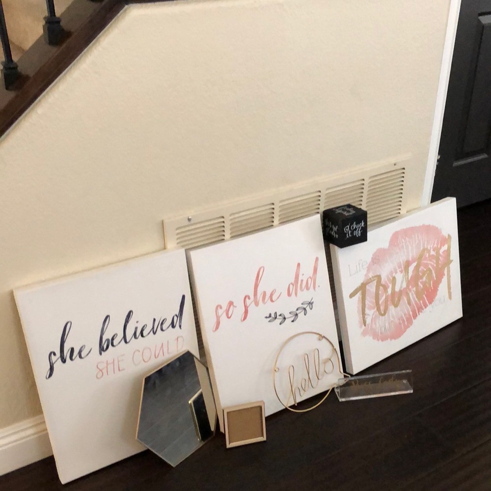 Bedroom/Dorm Decor Lot